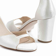 Brautschuhe-PinkBlueberry-Sandale-ivory-satin